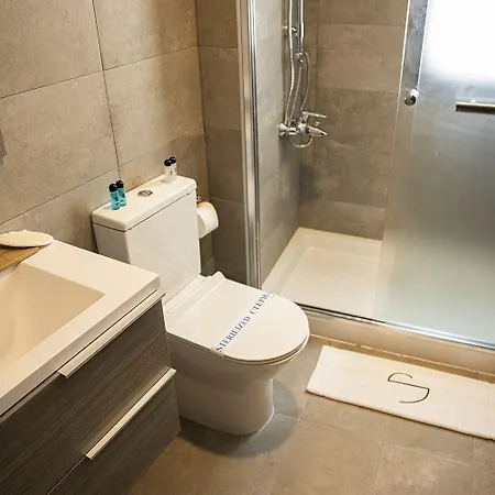 Aparthotel Jimmy's 4*