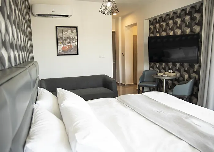 Aparthotel Jimmy's 4*