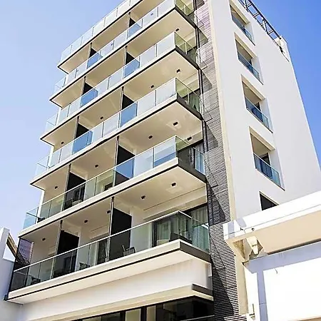 Jimmy's Aparthotel 4*
